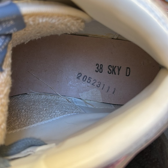 Golden Goose Sky-star sneakers size 38. - Picture 15 of 17